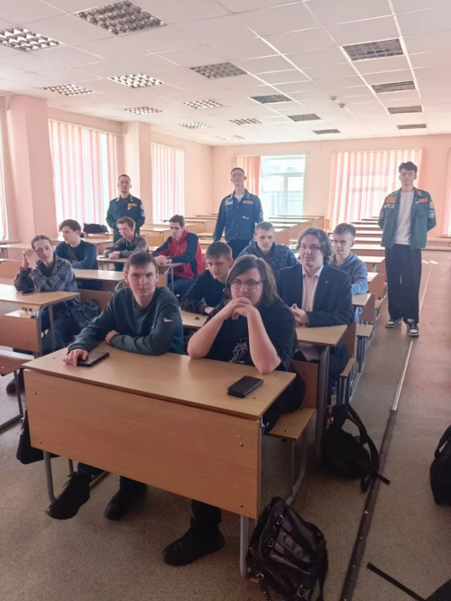 Студенты ХИИК познакомились с возможностями работы в Российских студенческих отрядах Студенты ХИИК познакомились с возможностями работы в Российских студенческих отрядах